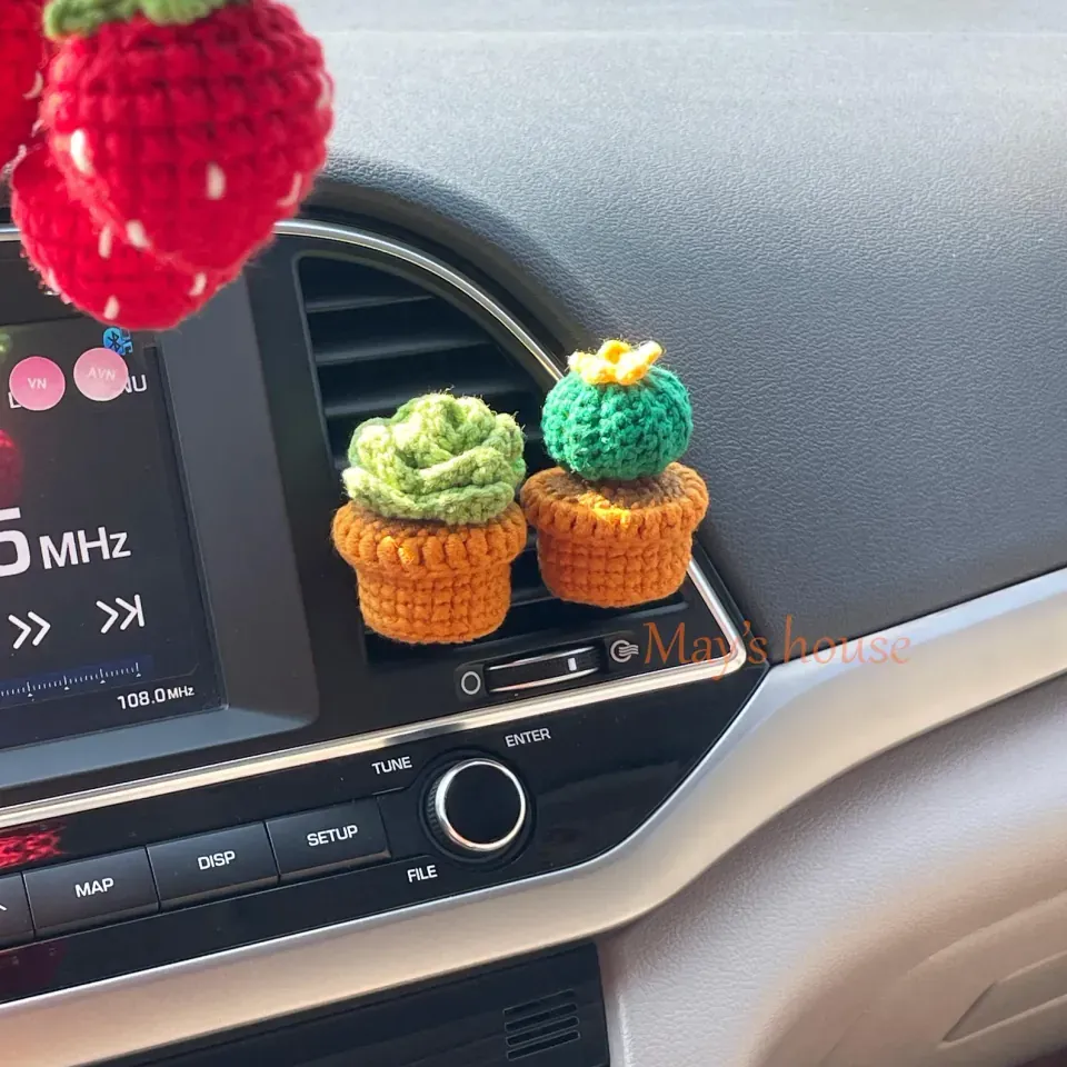 Crochet Plant Car Vent Clip: Cactus & Succulent Car Decor