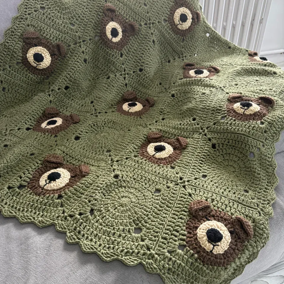 Teddy Bear Baby Shower Gift, Hairloom Baby Blanket, Baby Wrap Blanket, Crochet Animal Stroller, Unique Nursery Decor, Coton Toddler Throw
