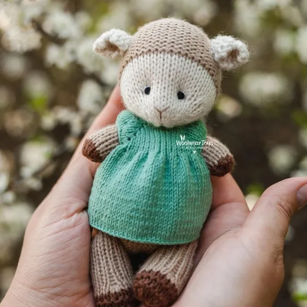 Emma Sheep Knitting Pattern