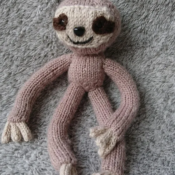 Stevie Sloth Knitting Pattern