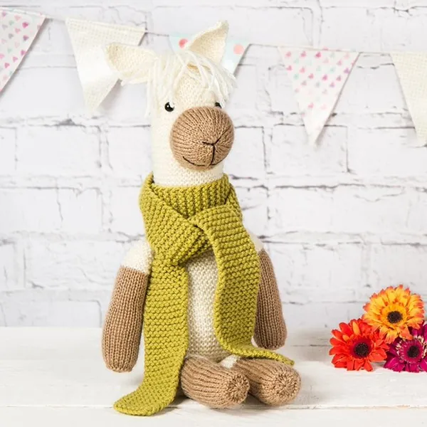 Pax the Alpaca Knitting Pattern