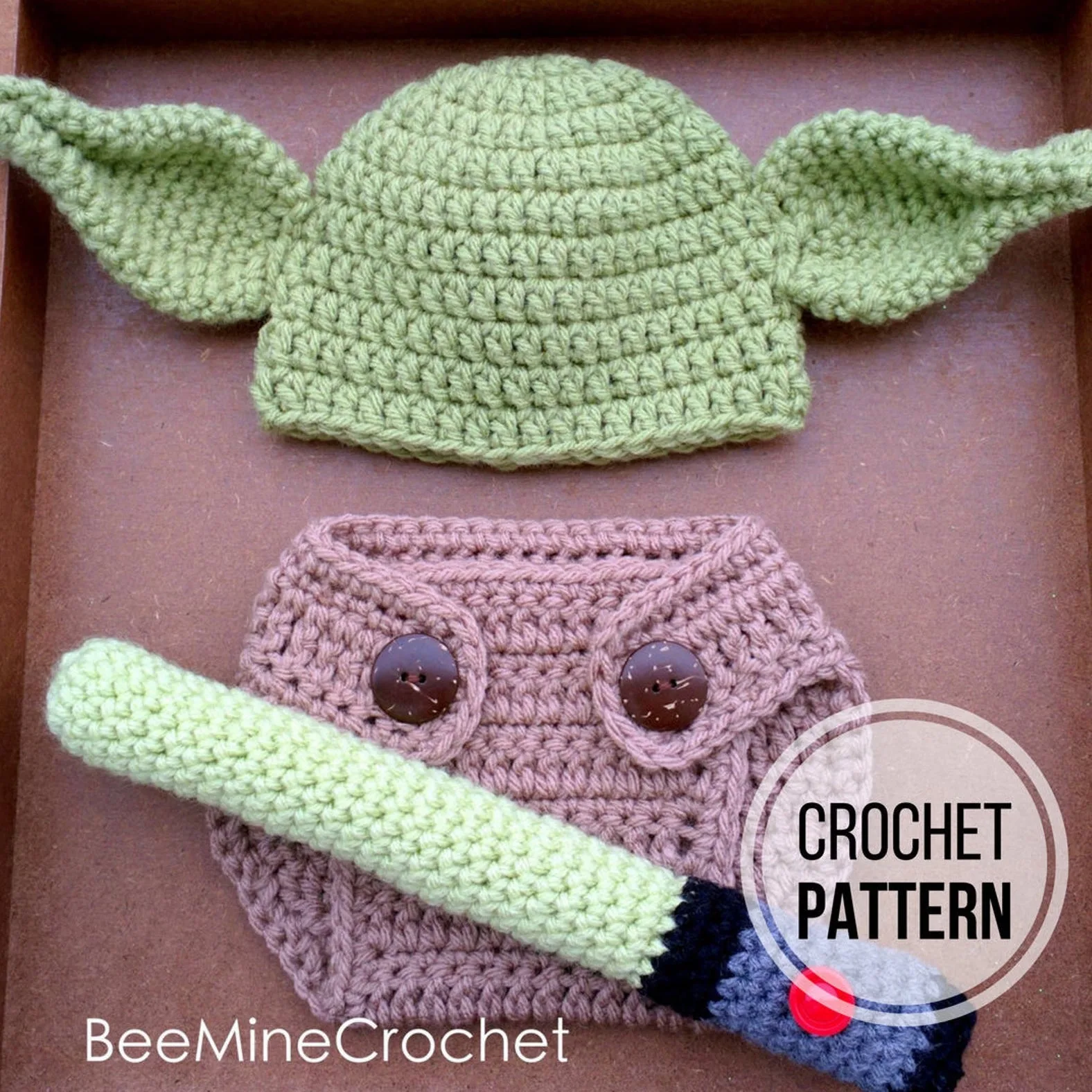 Yoda-Inspired Newborn Outfit