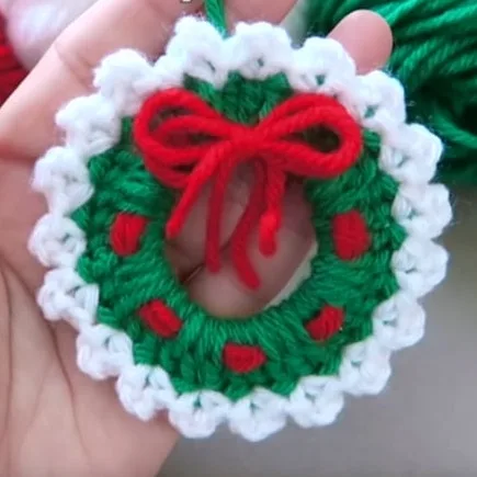 Crochet Christmas Wreath