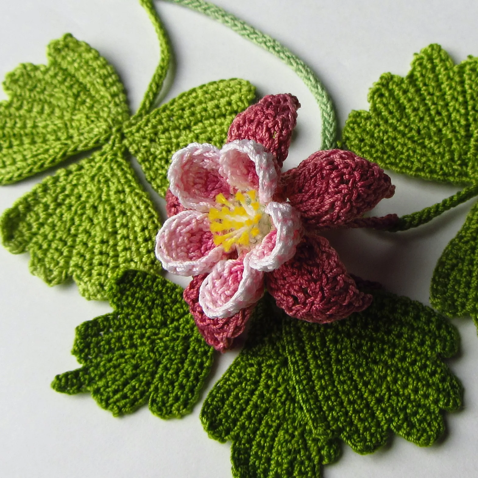 Columbine Flower (with Stem and Leaf)