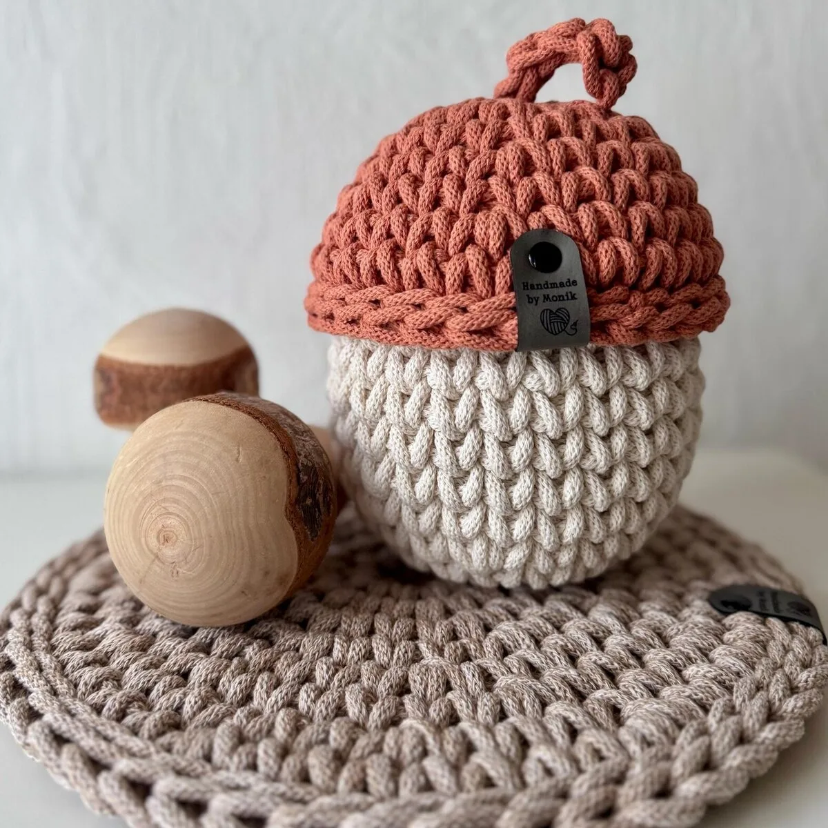 Acorn Basket