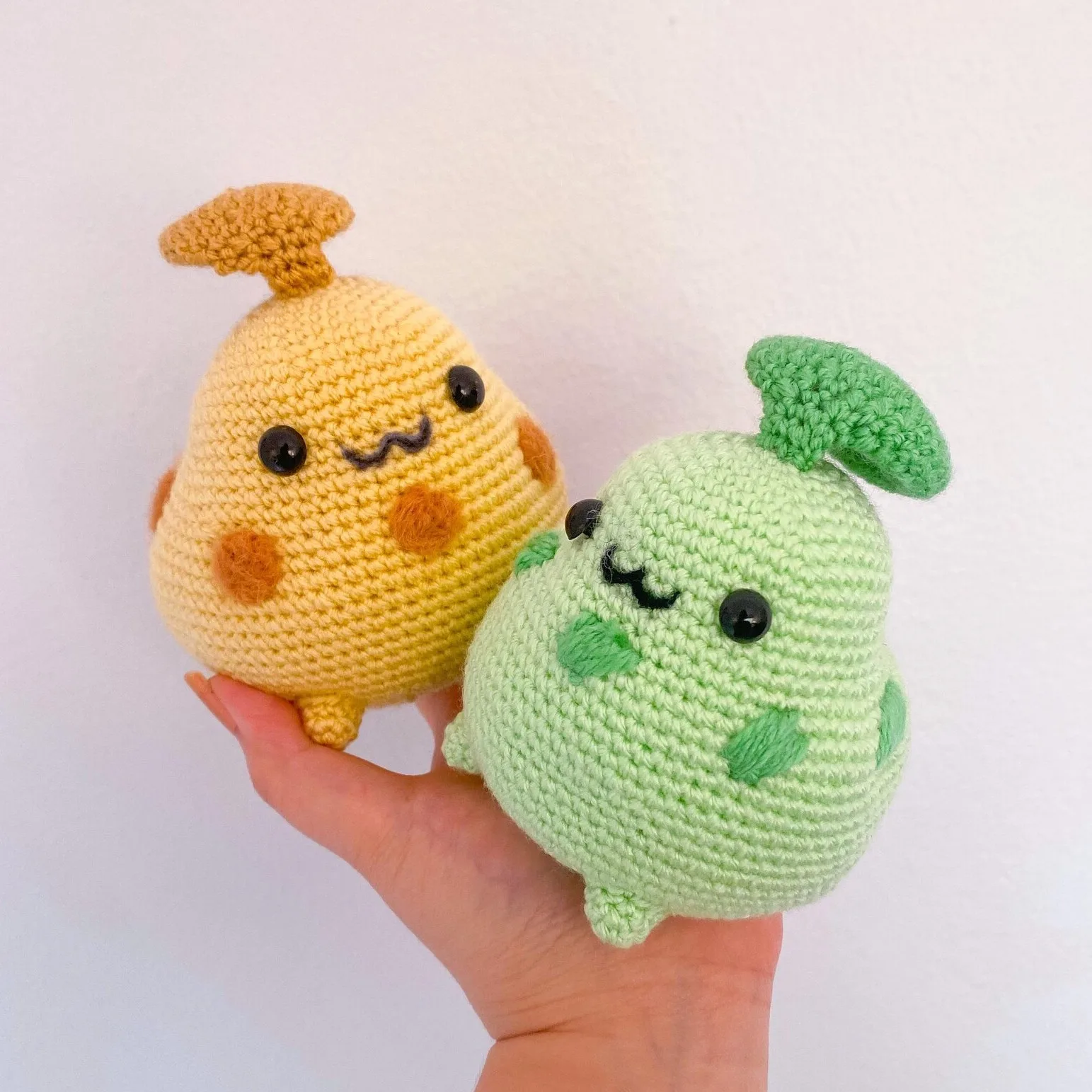 Chikorita Amigurumi Pattern