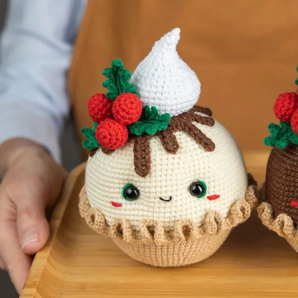 Christmas Amigurumi Pie