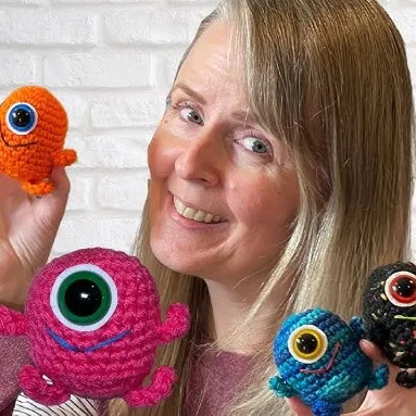 Quick and Easy Mini Monster (Video Tutorial)